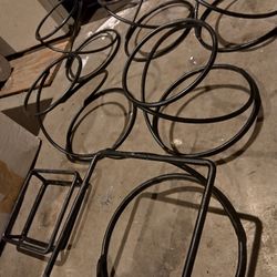 Black Metal Spiral Display Risers