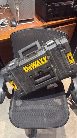 DEWALT IMPACT DRILL TOOL NEW