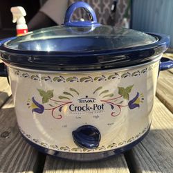 Vintage Rival crock-pot stoneware slowcooker