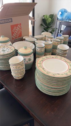 Large Ceramic Dinnerware Set with Floral Pattern