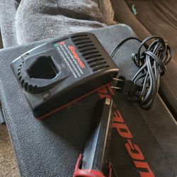 Snap On 7.2 Volt Battery And Charger