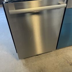 Bosch Dishwasher - 24” / Standard Size