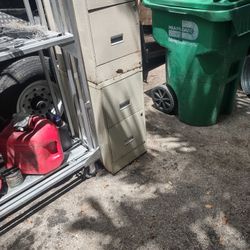 2 Estantes Gabinetes 