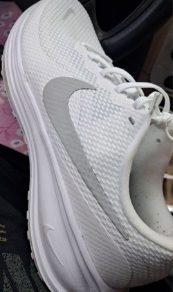 Nike revolution 8 running shoes