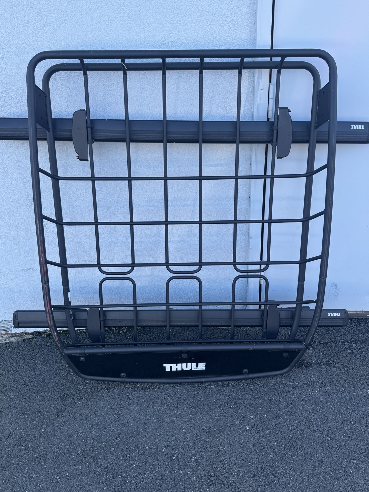 Thule Cargo Basket And Crossbars