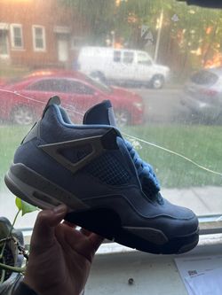 Jordan 4 University Blue