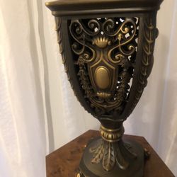 2 Vintage Lamps Can Deliver Asking $80 Both