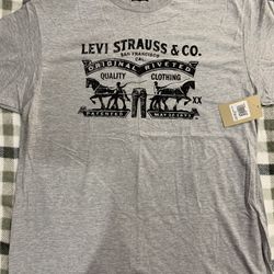 Levi’s shirts with tag