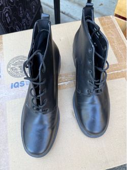 Boot- Womens by Croft and barrow- leather sz 9 1/2