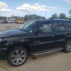 2004 Cadillac Escalade