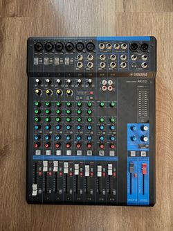 Yamaha MG12 mixer with case and Original Box