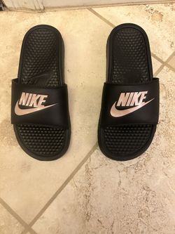 Nike Women’s Benassi Slide Sandals