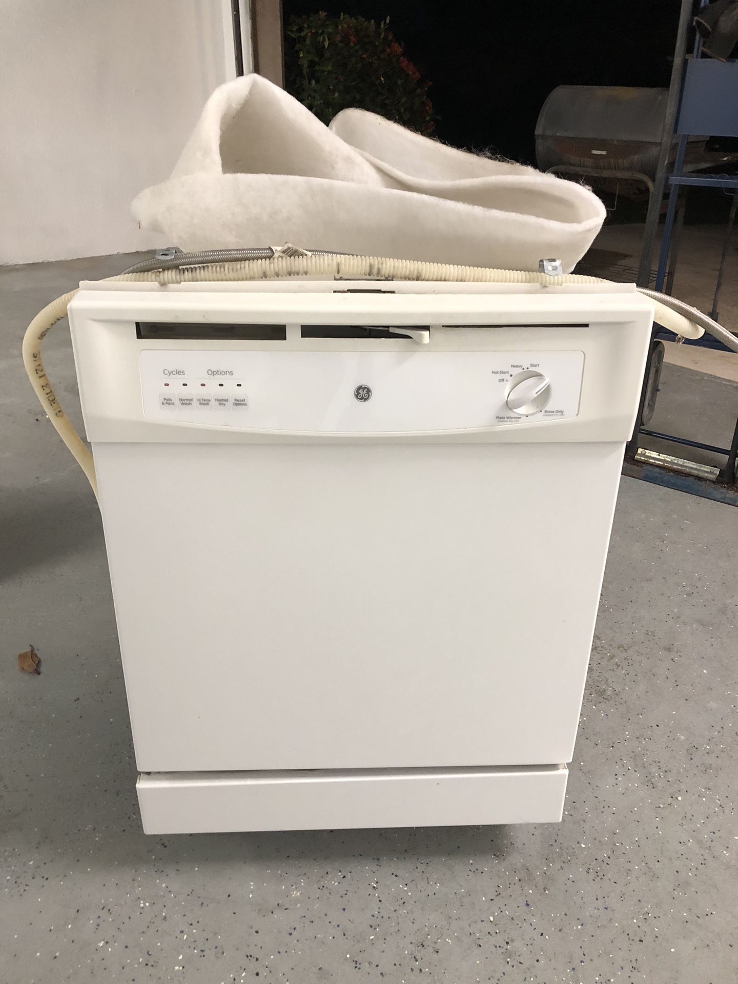 GE White Dishwasher