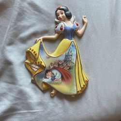Snow White Collectible 