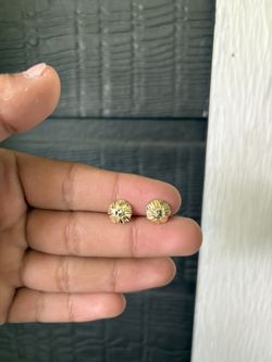 10k men’s earrings 