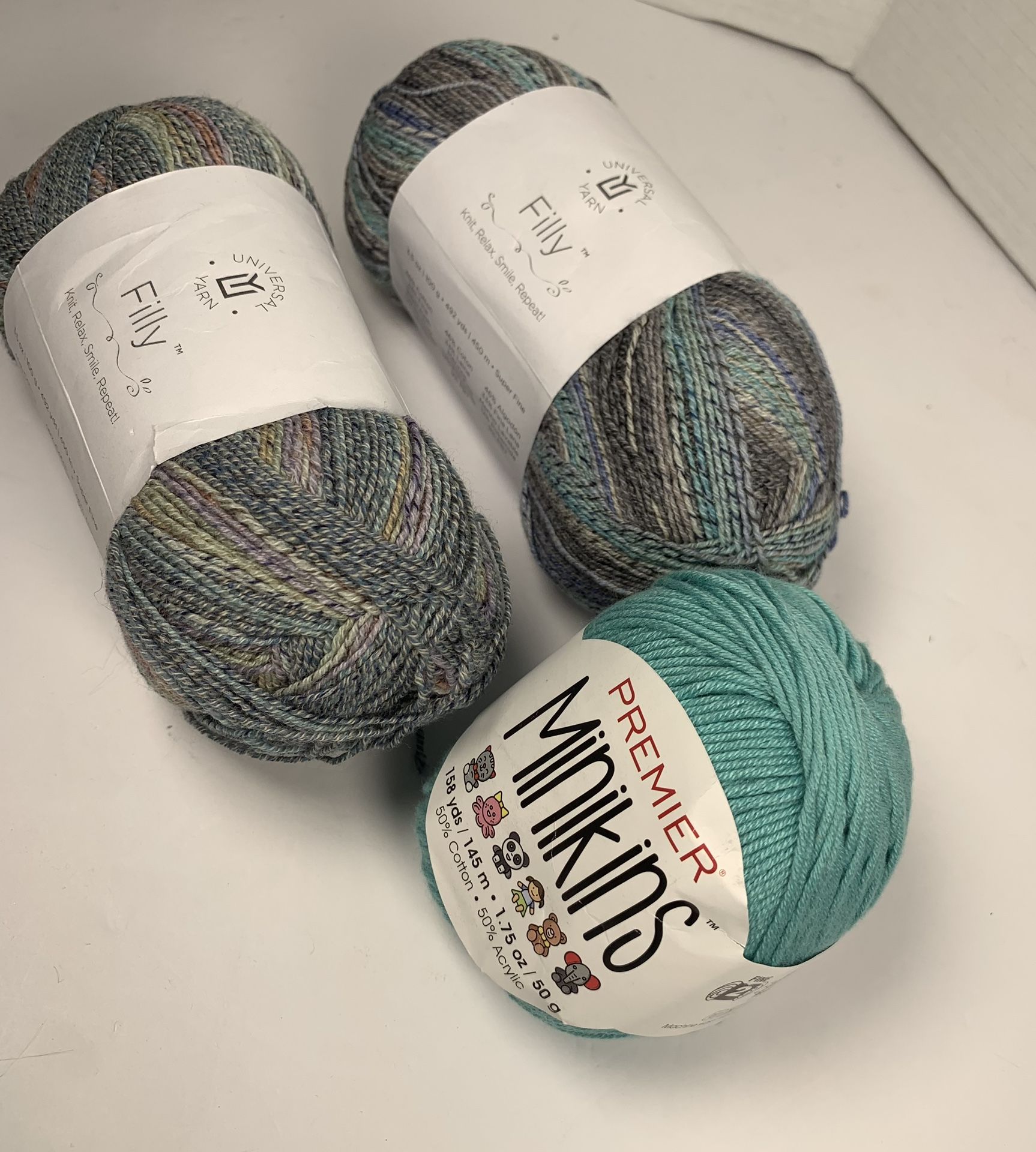 Filly Universal Yarn Merino Wool Knit Raindrops & Seafoam