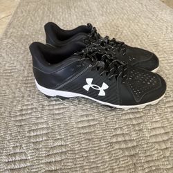 Under Armour Cleats Baseball size 9.5