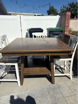 Dining table set