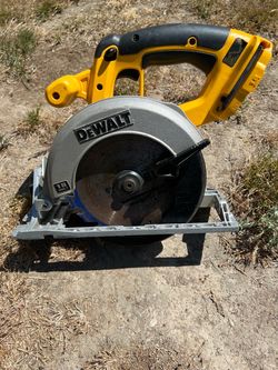 DEWALT 18V DC390 6-1/2" 18V Cordless Circular Saw Tool Only