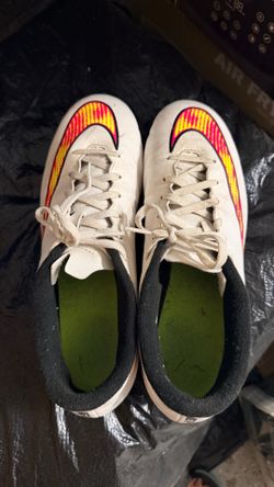 Nike mercurial soccer cleats size 10.5