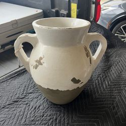 Distressed Pot And Vase 