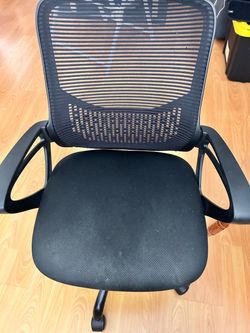 Ergonomic Mesh Office Chair / Desk Chair - Black