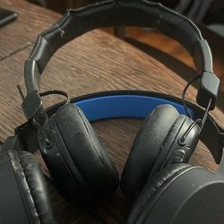 two bluetooth headphones 