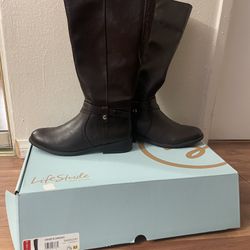 new black boots live stide 7.1/2 m