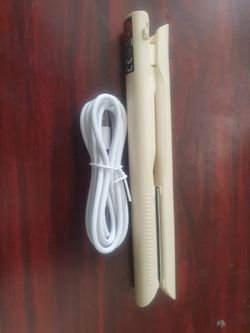 Portable hair flat iron