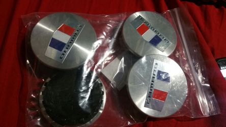 Camaro Center Caps.. 2016 n up