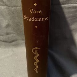 Vore Sygdomme (Danish Medical Book): 1930 Bind III, H. Aschehoug & Co, Leather