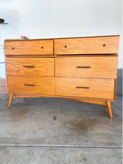 Used 6-Drawer Dresser