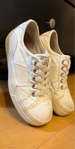Malibu blowfish slip-on sneaker, size 6.5