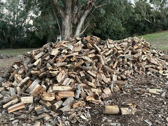 Seasoned Firewood AVOCADO 🥑 Oak&Eucalyptus!🔥CASH Only Great Size Wood!!