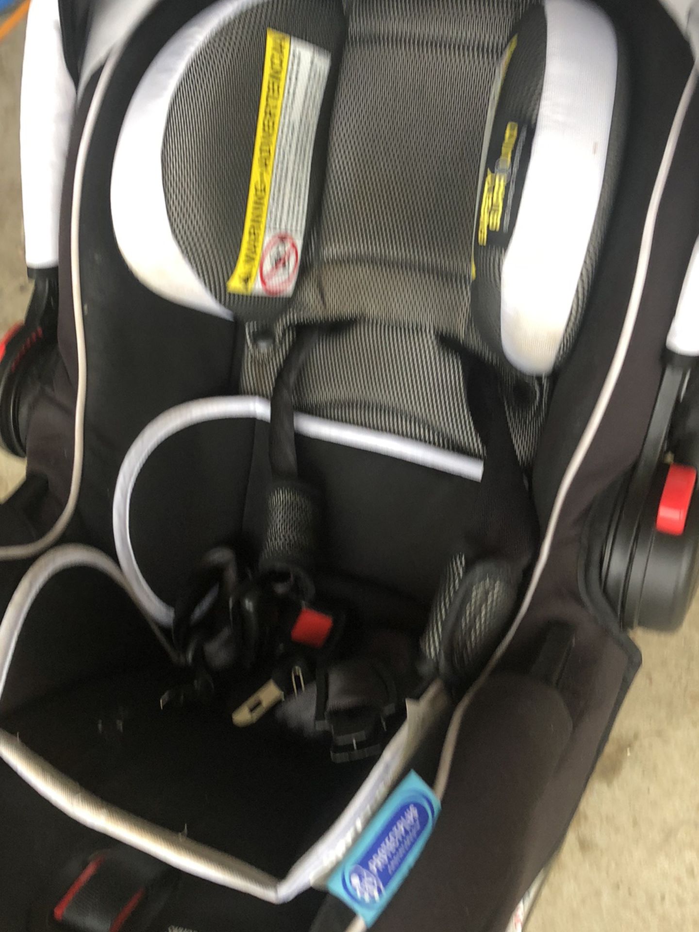 Graco Snugride Infant Car Seat And Base