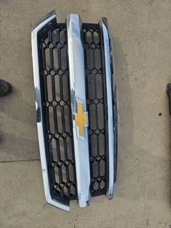Chevy Silverado 1500 grille oem