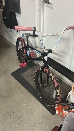 Custom bmx bike    NEEDS NEW HEADSET