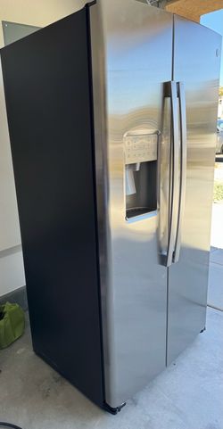 GE Profile Fridge 21.9 Cu Ft