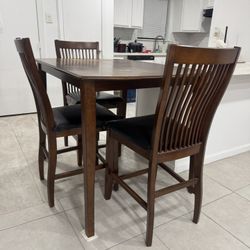 Tv Stand & Dining Table with Chairs- Delivery Included 