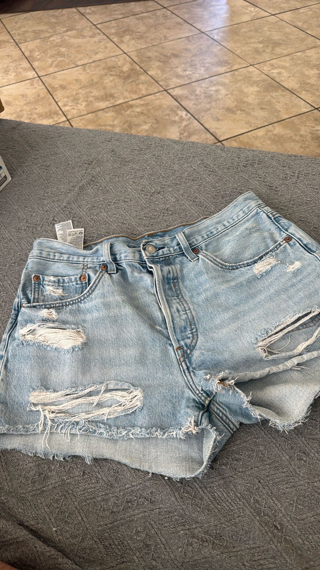 501 Button Fly Distressed Levi Denim Shorts  Sz31