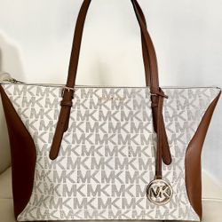 Michael Kors Medium/Large Handbag