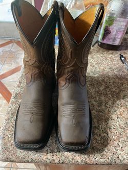 botas ARIAT para niño size #1 $60