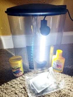 Fish Aquarium 2.2 Gallons