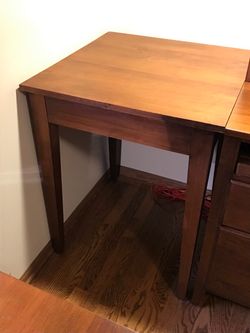 ETHAN ALLEN SQUARE CORNER OR STAND ALONE TABLE