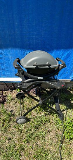 Weber Electrical Grill And Rolling Table 