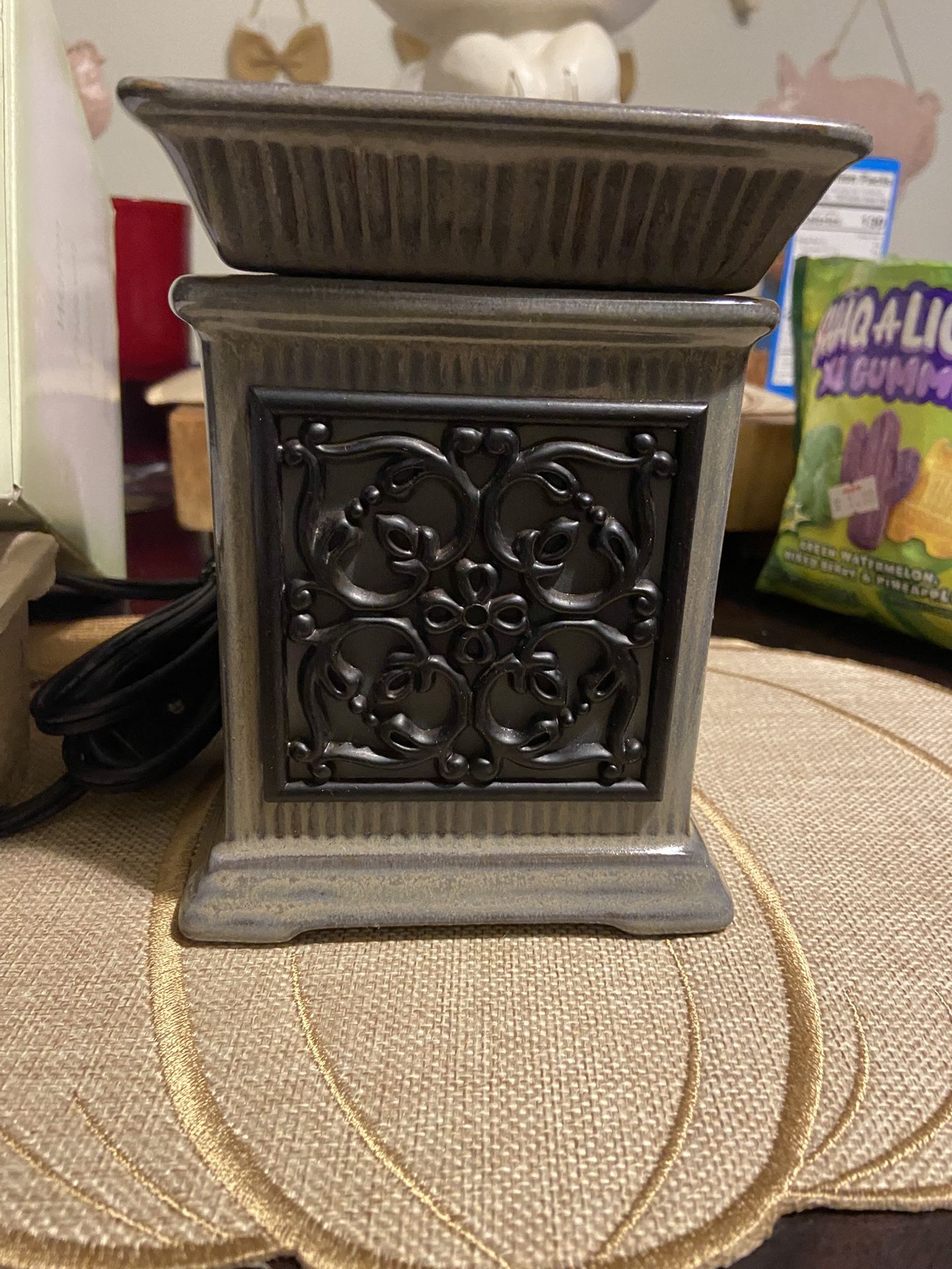 Scentsy Warmer “Jane”