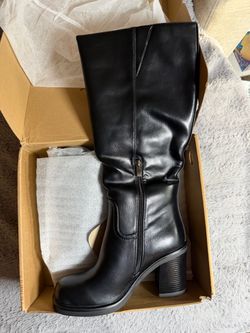 NWT Black Boots