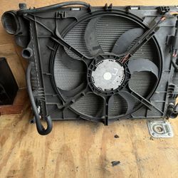 Mercedes R class Radiator And Condenser And Fans