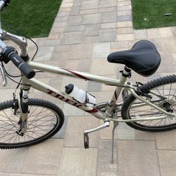 Trek bicycle Bike 