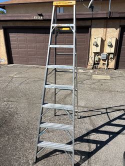 Werner 8’ aluminum ladder 🪜- used - Nellis / Sahara